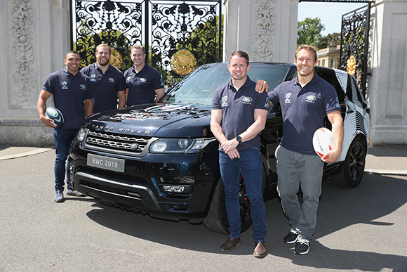 3.路虎全球大使Jonny Wilkinson与 Bryan Habana在英国皇家植物园见证2019年橄榄球世界杯分组抽签仪式.jpg