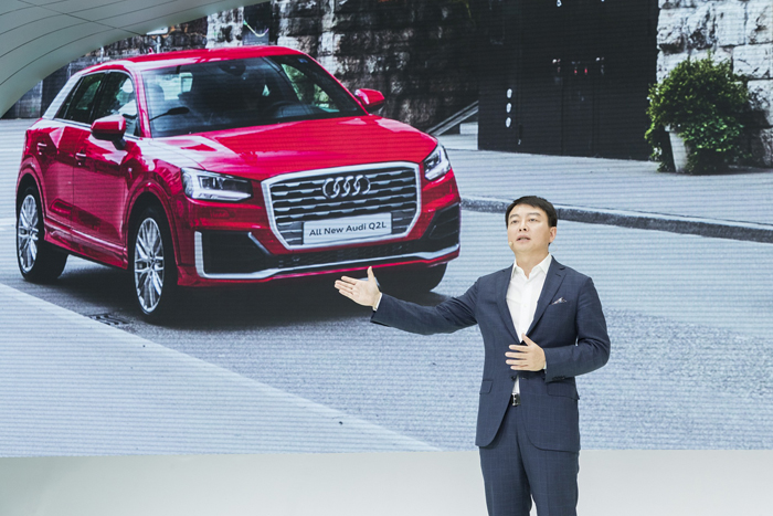 4. 2018年8月，全新奥迪Q2L于成都车展首发，一汽-大众奥迪销售事业部副总经理胡绍航先生致辞.jpg