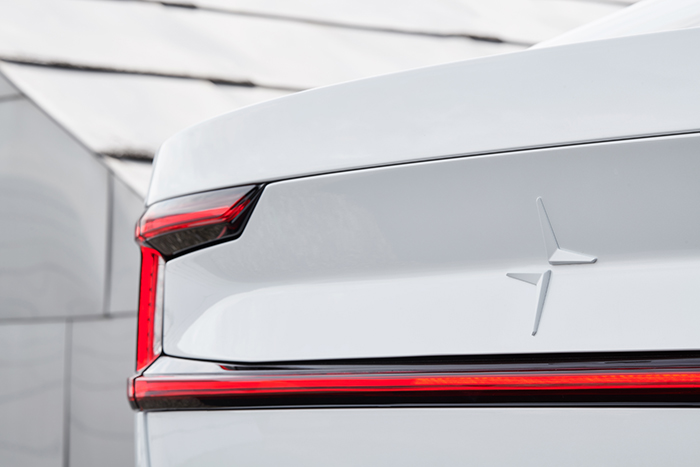 Polestar_2_000.jpg