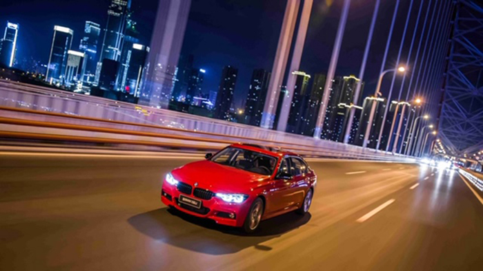 08.第六代BMW 3系长轴距版.jpg