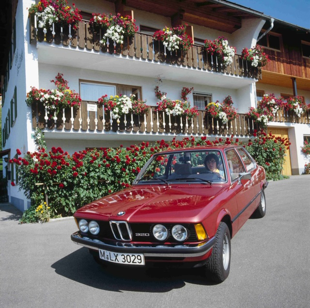 02.第一代BMW 3系.jpg