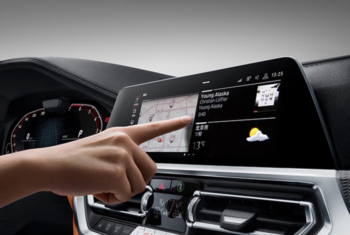 05.全新BMW 3系10.25英寸可触控中央显示器.jpg
