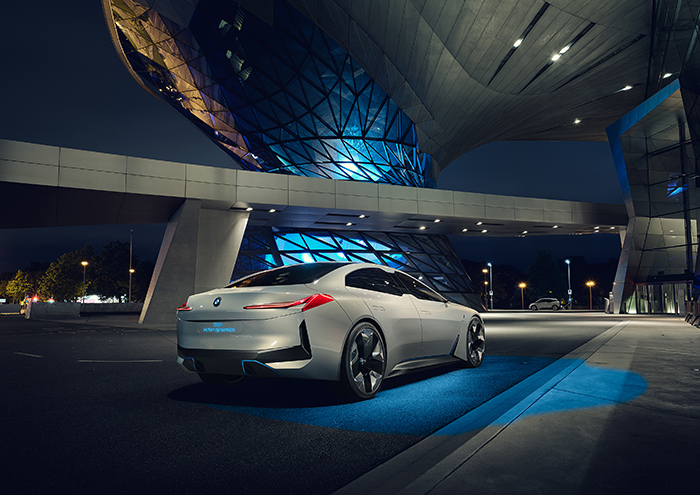 P90281942_highRes_the-bmw-i-vision-dyn.jpg