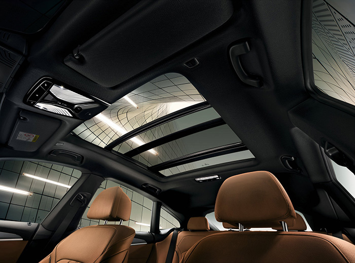 08.BMW 6系GT全景玻璃天窗.jpg