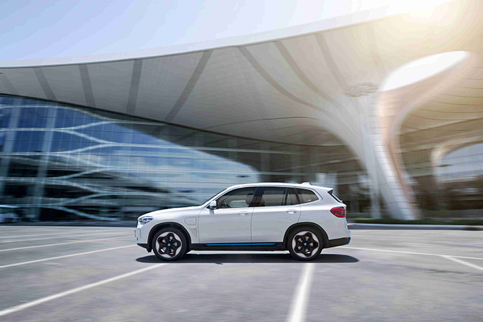 02.创新纯电动BMW iX3外观.jpg