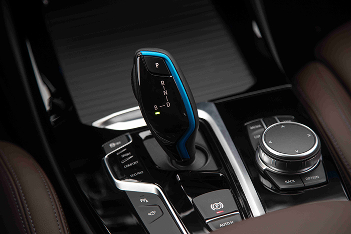 09.创新纯电动BMW iX3换挡杆.jpg
