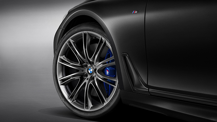P90327927_highRes_the-new-bmw-7-series.jpg