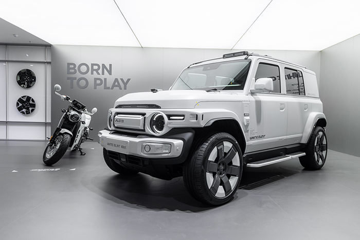 i-CAR10.jpg